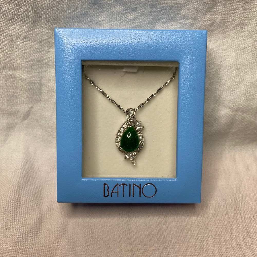 NWT Batino Jade and Crystal Pendant Necklace